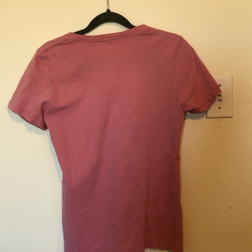 Basic pink tee (small) - Picture 3 of 3